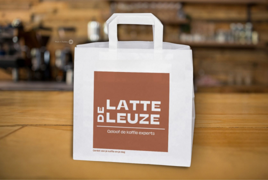 Tragetaschen aus Papier mit Flachhenkel | PIT Packaging.de | Briefumschlaegebestellen